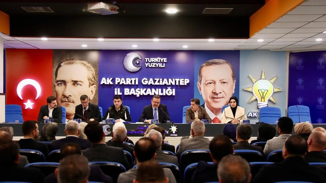 Ak Parti Gaziantep'te "KÖSTEBEK" Tartışması