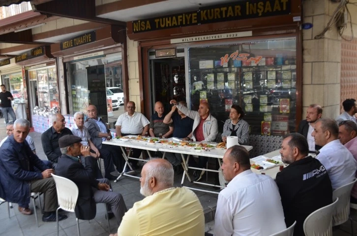 Çarşı,Pazarda katıldığı kahvaltılı programa milleti davet ediyor!