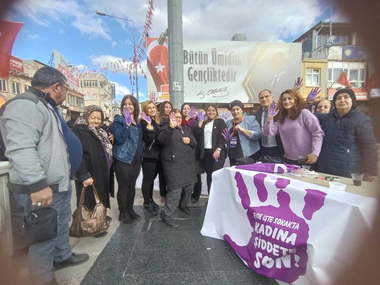 CHP Kadın Kolları Başkanı Nurcan Andı “Kaybettiğimiz tüm Kadınları saygıyla anıyoruz”