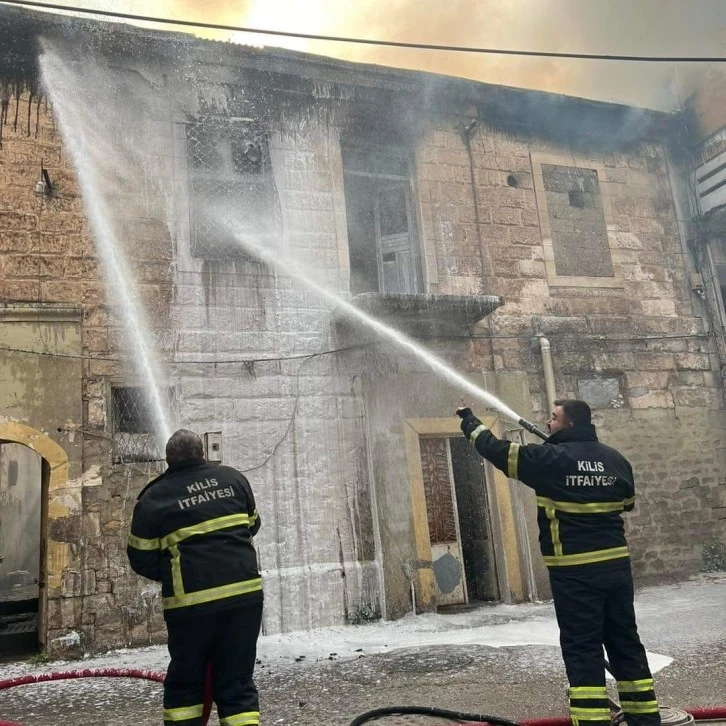 İkamet de çıkan yangın panik yarattı