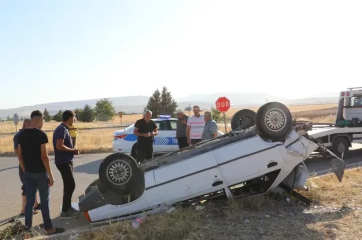 Kilis-Gaziantep yolunda feci kaza! 2 yaralı