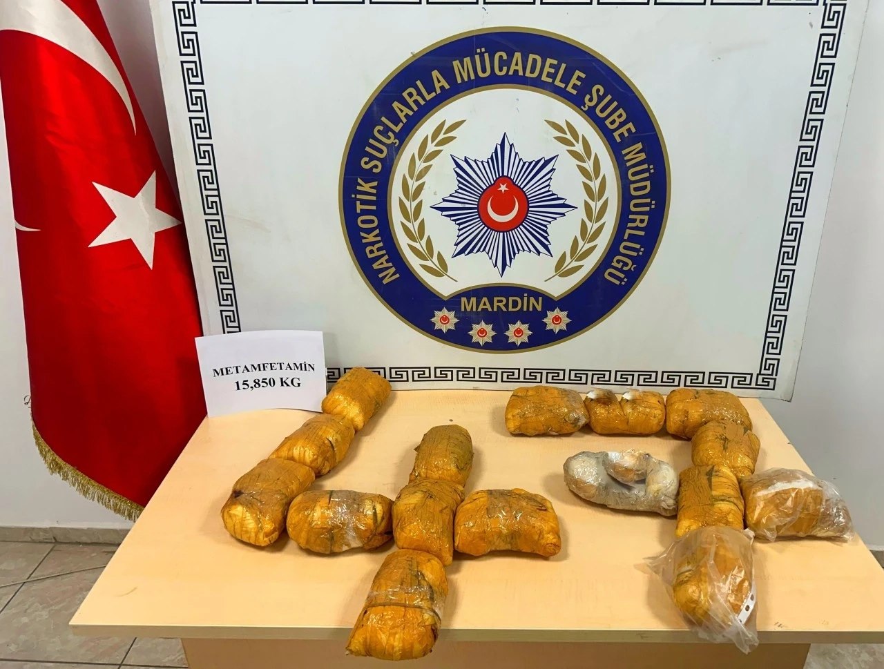 Mardin Emniyeti, 15 Kilo 850 Gram Metamfetamin Ele Geçirildi.