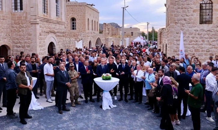 Mardin Valisi Akkoyun,  Mor Dimet Anma günü etkinliğinde Köyünüze geri dönün çağrısı yaptı