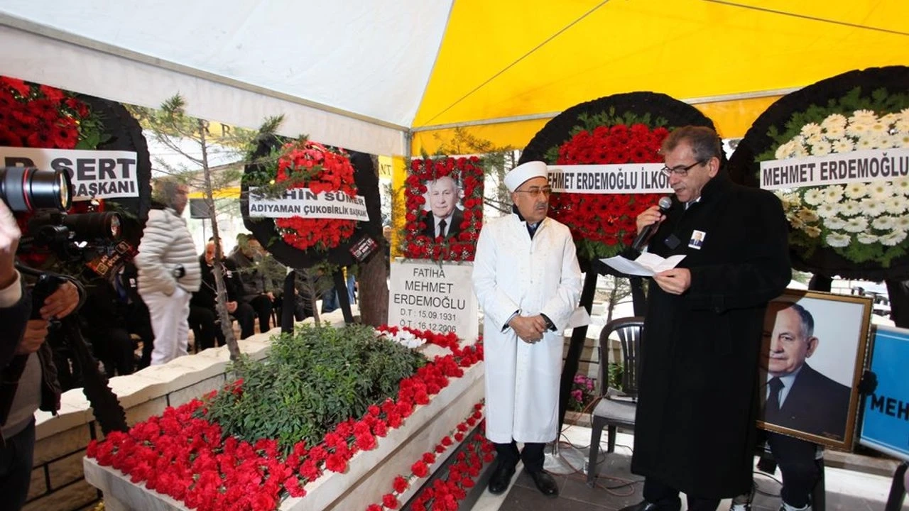 Mehmet Erdemoğlu mezarı başında anıldı