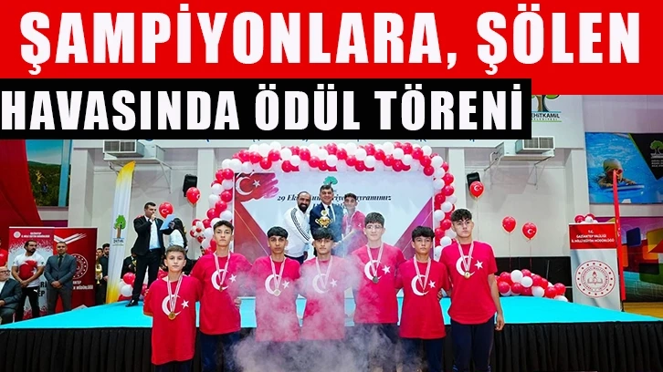 Şampiyonlara, şölen havasında ödül töreni