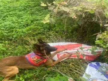 Bahçede Kavanozlara Saklanan Uyuşturucu 'Yatkın'dan Kaçmadı