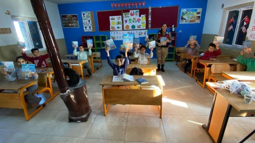 Jandarmadan Gaziantep’te Öğrencilere Eğitim