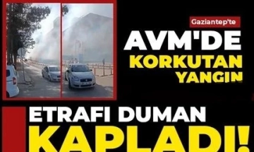 Korkutan yangın! AVM'de korku ve panik