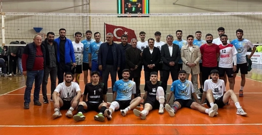 Midyat Belediyesi SK Erkek Voleybol Takımını başarısı