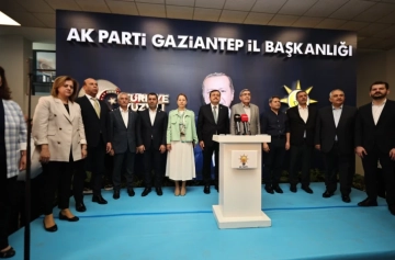 AK Parti Gaziantep’te 23. yılını kutladı 