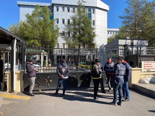 Nevzat Bahtiyar ifade verirken baba Arif Güran gözyaşlarına boğuldu