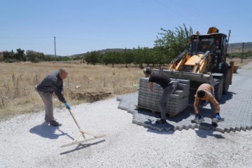 Şehitkamil’den Ağaçlı Boyno Mahallesine kilitli parke taşı