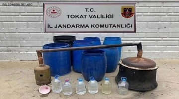 Tokat’ta kaçak alkol operasyonuna 5 gözaltı