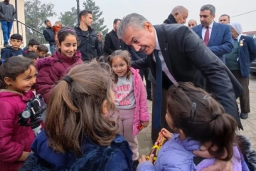 Vali  Akkoyun kırsal mahalle ziyaretlerine devam